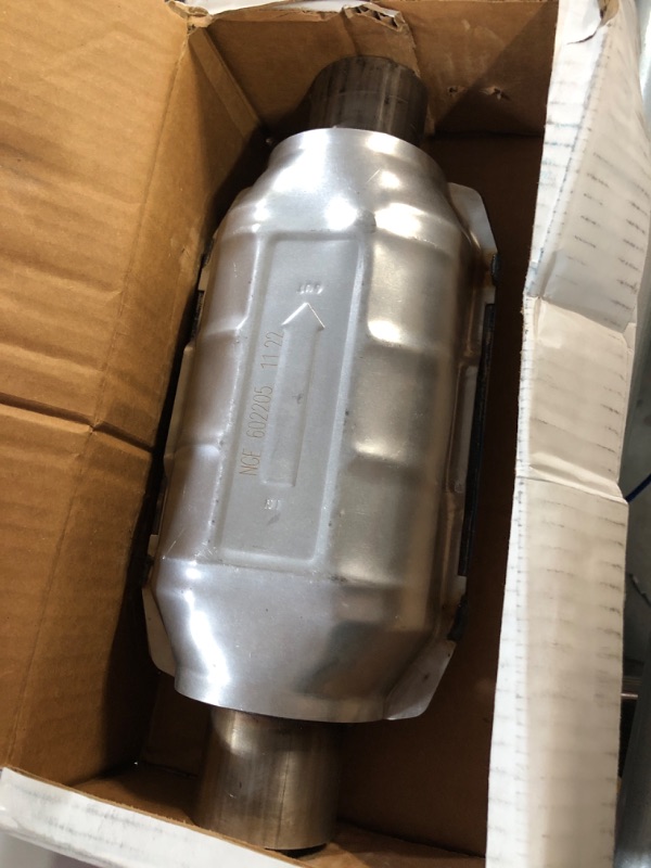 Photo 2 of AP Exhaust Products 602205 Catalytic Converter