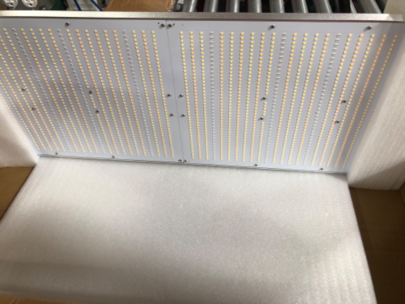 Photo 1 of BESTVA BP4000 LED Grow Light with High Yield Samsung LM301 Diodes &Dimmable Full Spectrum Plant Light with 1312PCS LEDs for Indoor Plants Seedling Veg and Bloom Plant Grow Lamp for 4x4/5x5 Grow Tent