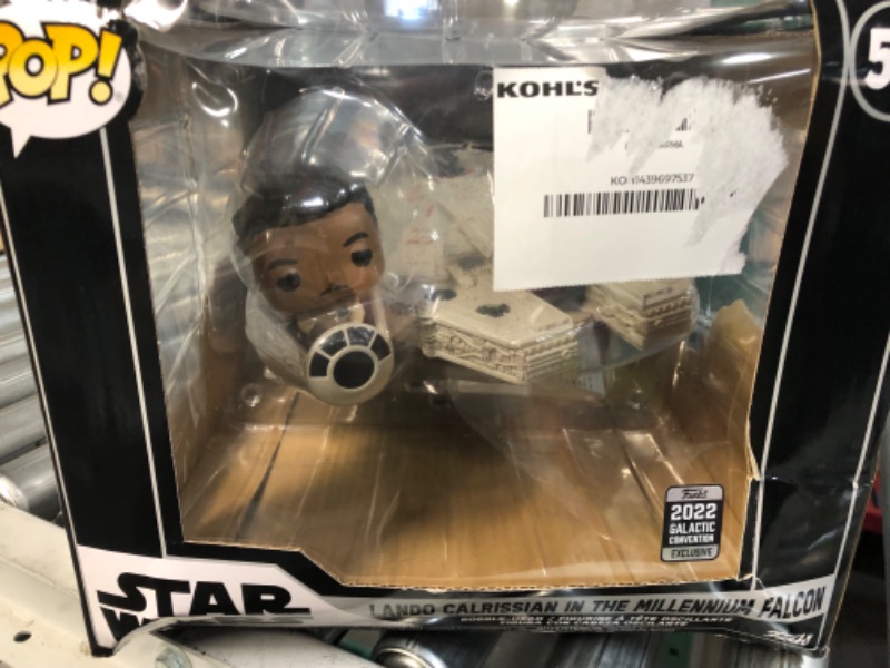 Photo 3 of Funko Pop! Ride Super Deluxe: Star Wars - Lando Calrissian in The Millenium Falcon, Multicolor