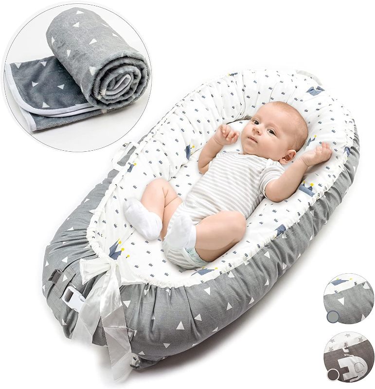 Photo 1 of **SEE NOTES** GTa13 Baby Lounger with Blanket 