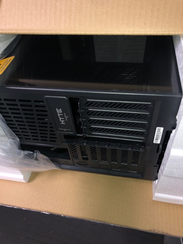 Photo 1 of HYTE Y40 Black