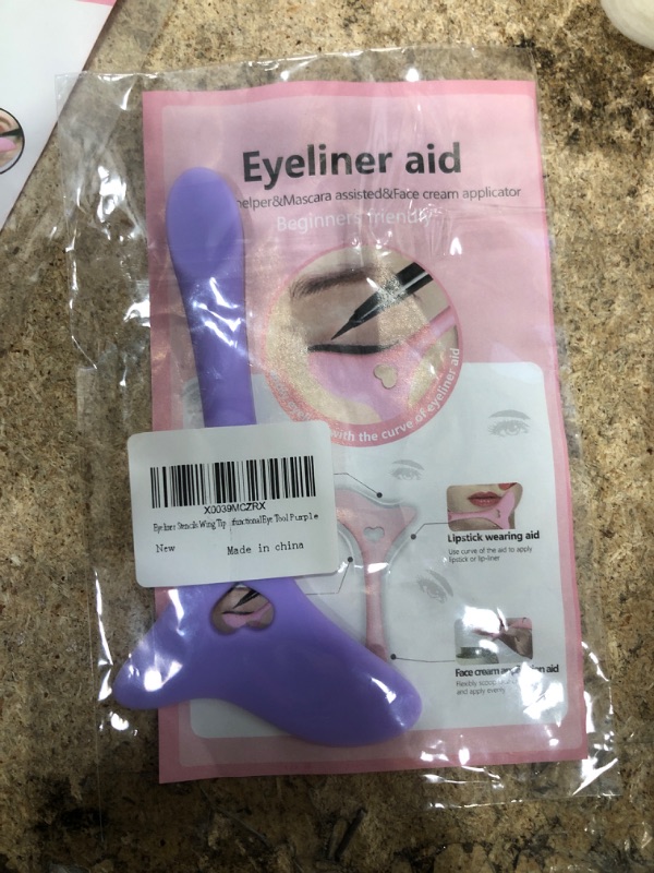 Photo 2 of (pack of 2) Sokurdeg Eyeliner Stencils Wing Tips,Eyeliner Eyeshadow Stencils,Multifunctional Eye Makeup Tool…