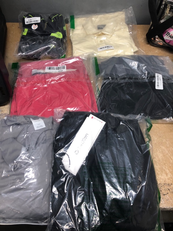 Photo 1 of 6 pcs assorted mens clothing bundle sizes vary