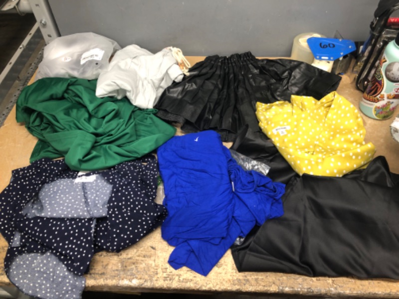 Photo 1 of 8 pcs Assorted Womens clothing bundle sizes vary