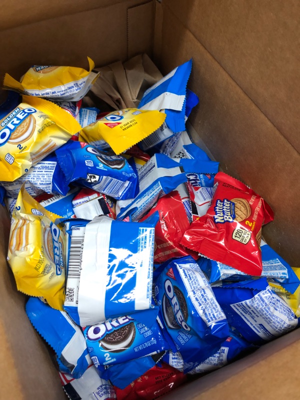 Photo 1 of *EXPIRED MARCH 31, 2023** Nabisco Sweet Treats Cookie Variety Pack OREO, OREO Golden, NUTTY BUTTER & CHIPS AHOY!, 30 Snack Packs (2 Cookies Per Pack)
