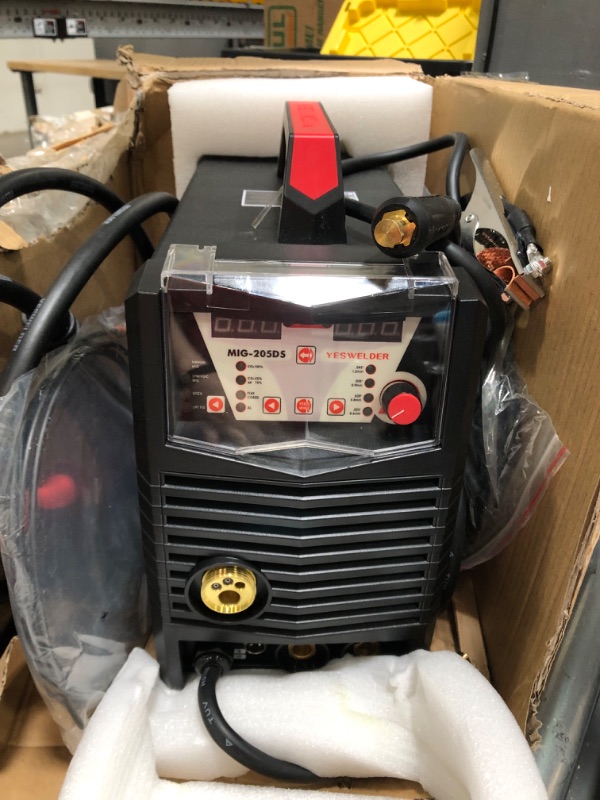 Photo 3 of Yeswelder Digital MIG-205DS MIG Welder,200Amp 110/220V Dual Voltage, Gas Gasless MIG Welding Machine MIG/Lift TIG/ARC 3 in 1 Welder