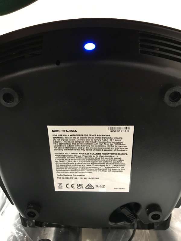 Photo 3 of **MISSING COLLAR RECEIVER**PetSafe Stay & Play Wireless Pet Fence with Replaceable Battery Collar, Covers up to 3/4 Acre, For Dogs & Cats over 5 lb, Waterproof Collar, Tone & Static, From Parent Company of INVISIBLE FENCE Brand
