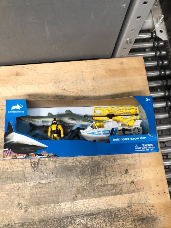 Photo 2 of Animal Planet Helicopter Excursion Set (Target Exclusive)