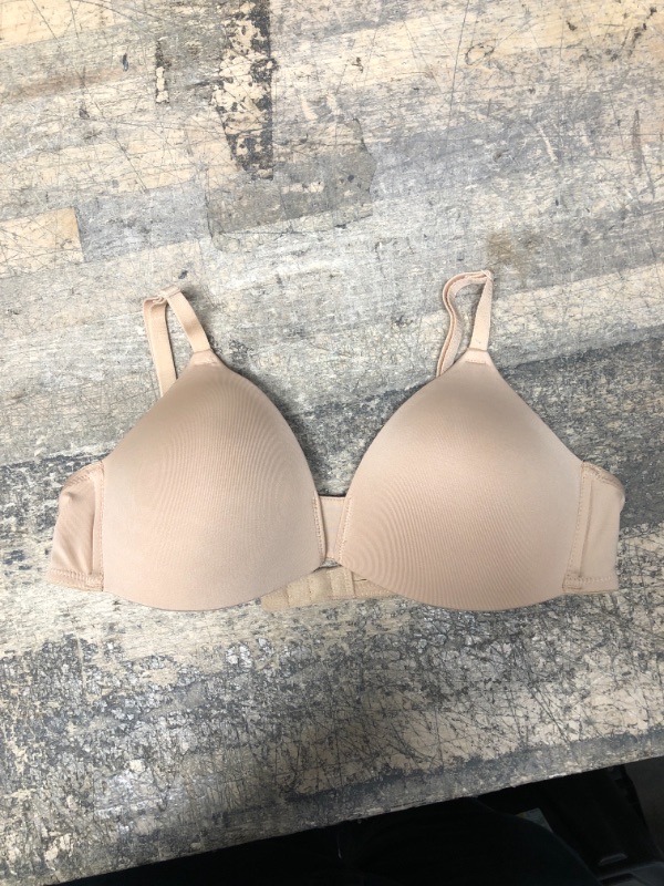 Photo 1 of 36A Hanes Bra 