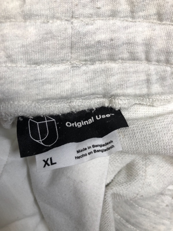 Photo 1 of GENERIC BUNDLE OF ASSORTED CLOTHING(5PCS)
