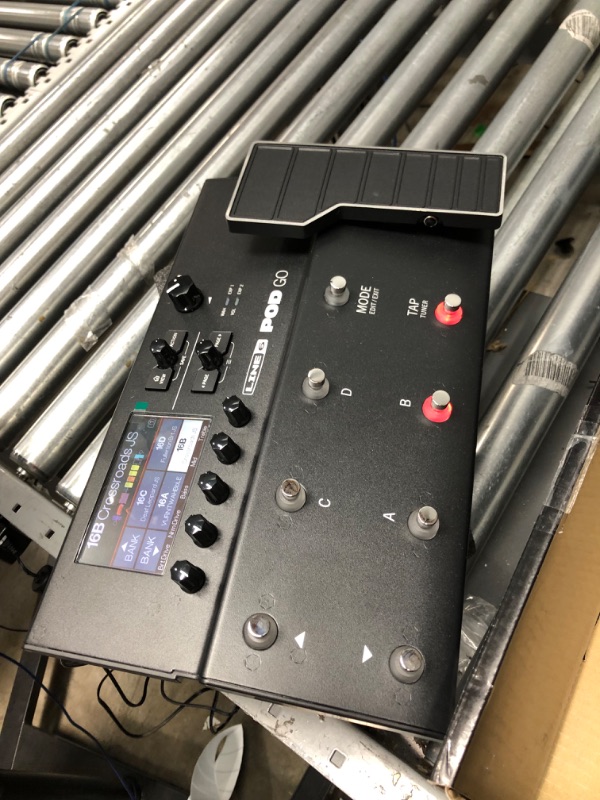 Photo 1 of Line 6 POD Go Guitar Multi-Effects Pedal, Black Black Non-Wireless