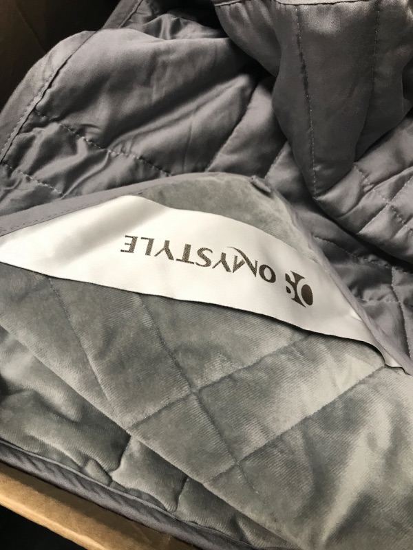 Photo 2 of *Unknown Size* OMYSTYLE King Size Weighted Blanket 20lbs(88 ft ftx104 ft ft, Double-Sided), Reversible Weighted Blanket with Warm Short Plush and Cool Tencel Fabric for All Season Use - Carry Bag Included
