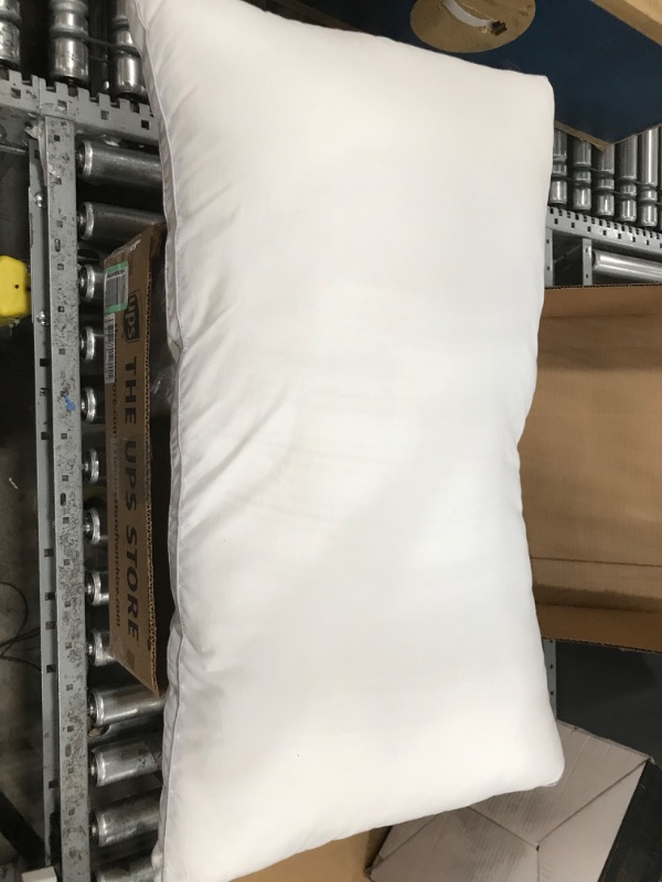Photo 2 of **MINOR STAIN**viewstar Pillows Queen Size Set of 2, Down Alternative Bed Pillows, Back Side Sleeper Pillow for Neck and Shoulder Support, Soft Fluffy Hotel Pillows with Gusset Design, Machine Washable, 20" x 30"
