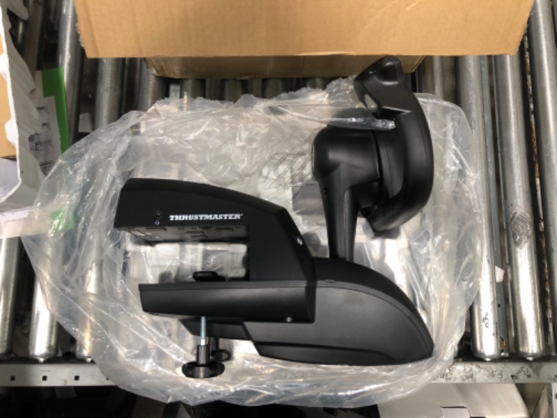 Photo 2 of Thrustmaster TCA Yoke Pack Boeing Edition (Xbox Series X, Xbox One, PC)