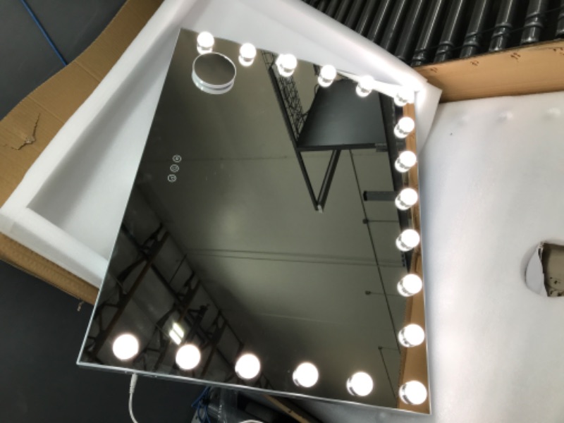 Photo 2 of 20x28'' Light Vanity Mirror 