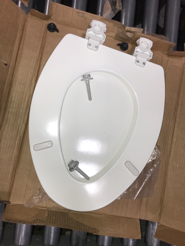 Photo 2 of (LOOSE HARDWARE) Bemis 1500EC 000 Toilet Seat with Easy Clean & Change Hinges, Elongated, Durable Enameled Wood, White 1 Pack Elongated White