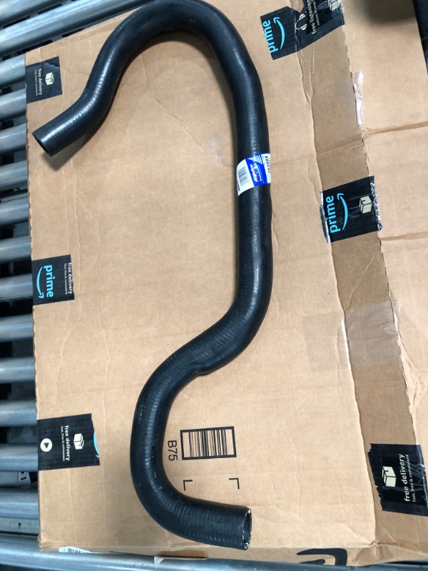 Photo 2 of ACDelco Gold 26390X Molded Upper Radiator Hose