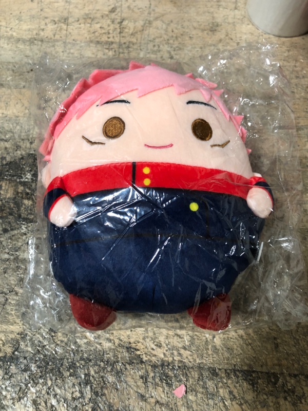 Photo 2 of Anime Plush Doll Figures Gojo Satoru / Yuji Itadori Plushie Stuffed Toys Keychain Cosplay Props Gift for Fans (Yuji Itadori, 22cm/8.66inch) Yuji Itadori 22 cm/8.66 in