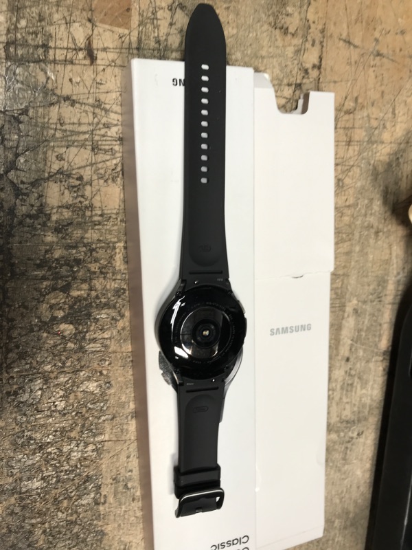 Photo 1 of SAMSUNG Galaxy Watch 4 