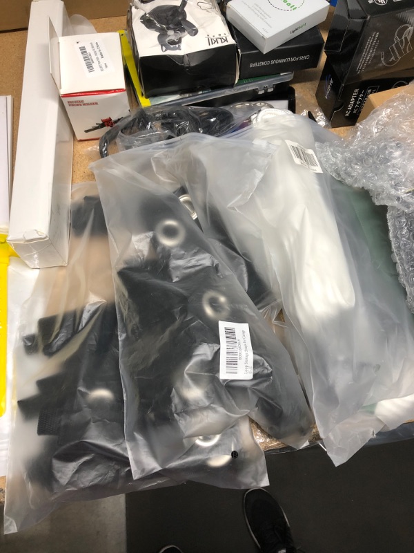 Photo 1 of  29 PIECE HARDWARE/ MISCELLANEOUS BUNDLE