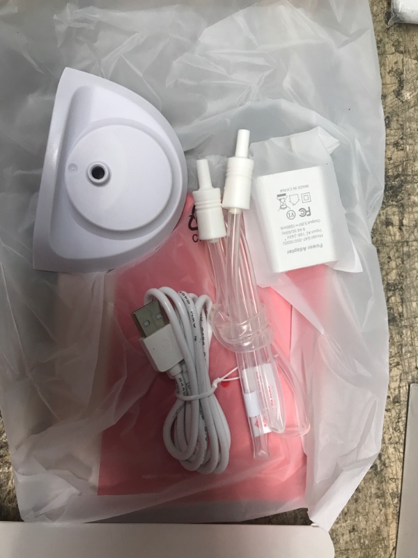 Photo 3 of *** POWERS ON *** Udderly Wearable Breast Pump - Hands-Free Breast Pump with 3 Modes & 9 Levels - 24 mm`