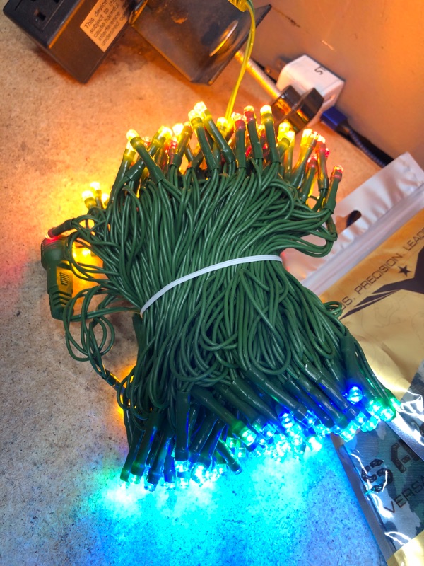 Photo 2 of ***tested/ turns on*** Linkable LED Christmas Lights 72ft 200Led Color Changing Tree Light,8 Mode Multi Color String light,DC24V Safe Adapter Decorative Light with Timer & Remote,Fairy Light for Halloween Wedding Xmas Party Connectable+Timer+Remote+Plugin