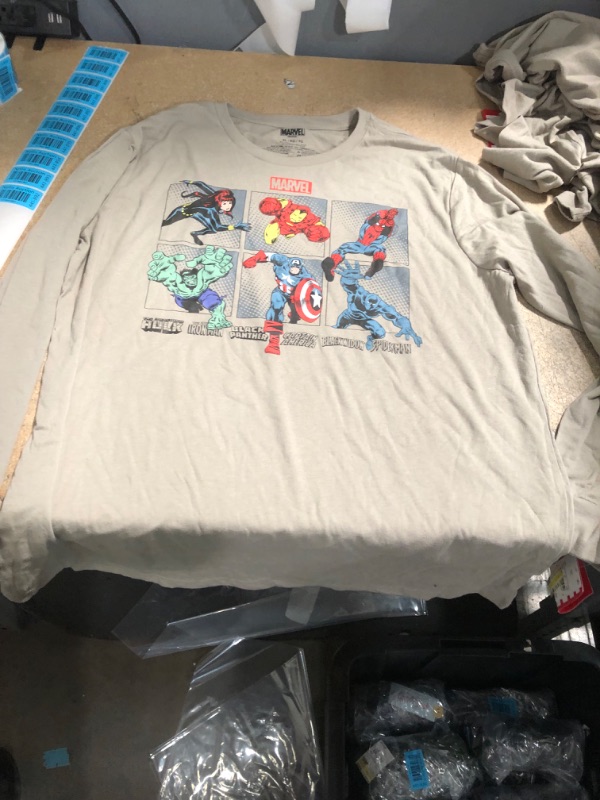 Photo 1 of (L) Marvel Long Sleeve T-Shirt