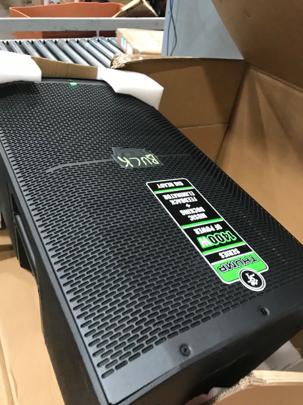 Photo 1 of Mackie Thump212 1400W 12" Powered PA Loudspeaker System Speaker 212