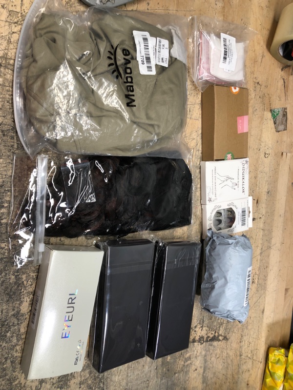 Photo 1 of 10 PIECE BEAUTY BUNDLE