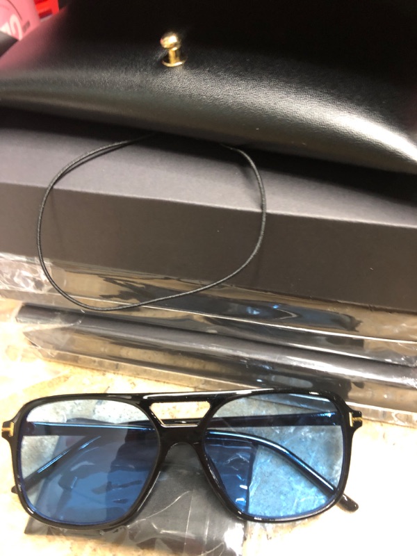 Photo 1 of 3 sets
HOLTMANCE Retro Vintage 70s Sunglasses for women men Trendy Large Square Frame Tinted Lenses Aviator Glasses UV400 Protection Black Frame/Blue Lens