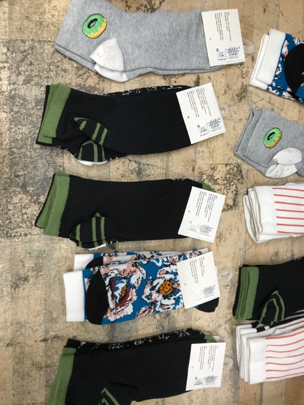 Photo 4 of 10 PCS SOCK BUNDLE (SIZE 6-12)