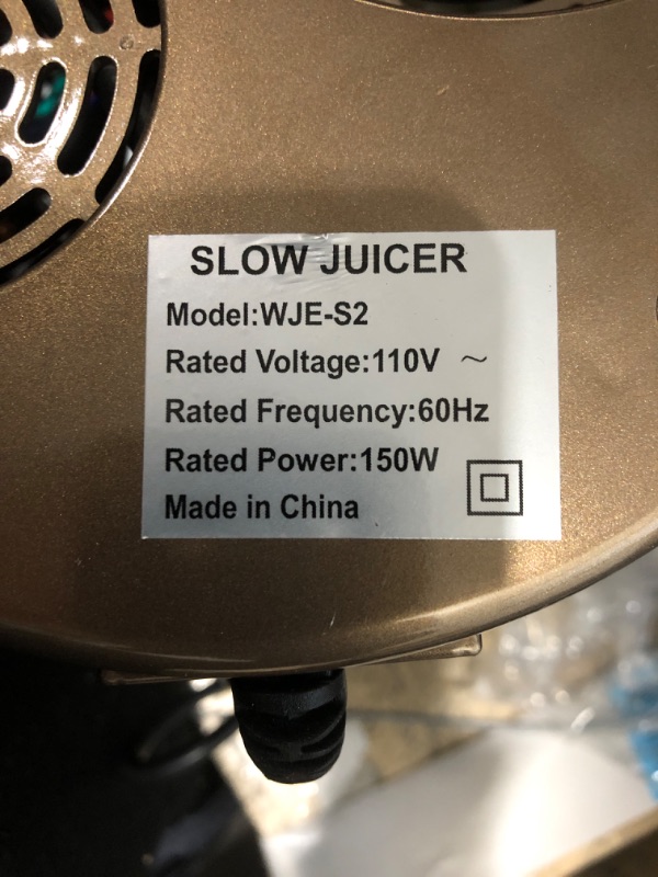 Photo 1 of ***TESTED POWER ON***Slow Masticating Juicer Easy to Clean Quiet Motor, Cold Press Juicer with Brush