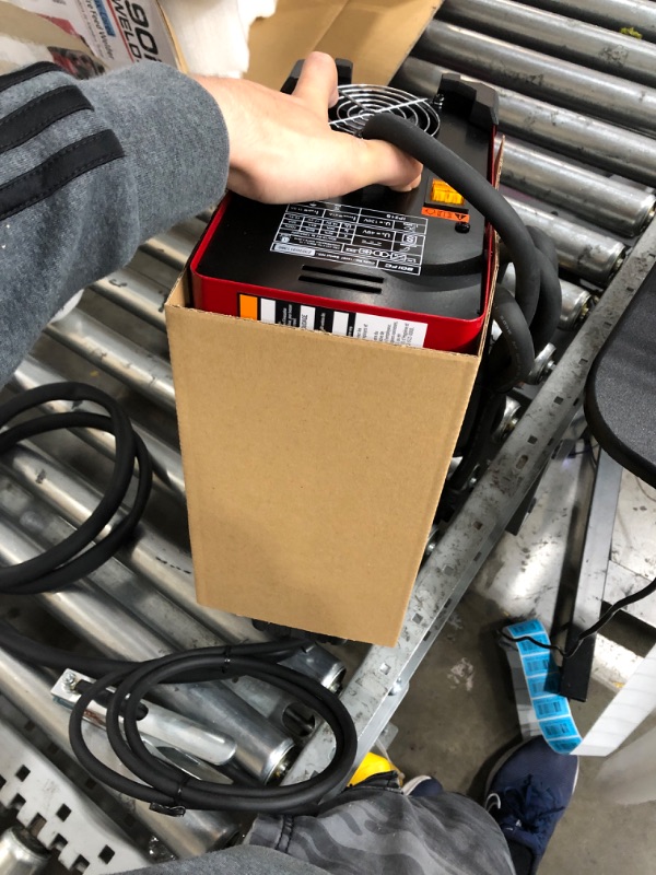 Photo 3 of Lincoln Electric 90i FC Flux Core Wire Feed Weld-PAK Welder, 120V Welding Machine, Portable w/Shoulder Strap, Protective Metal Case, Best for Small Jobs, K5255-1
