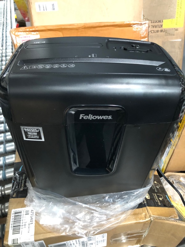 Photo 2 of Fellowes 9C4 9-Sheet Powershred Cross-Cut Deskside Paper Shredder