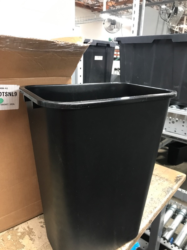 Photo 2 of 
AmazonCommercial 10 Gallon Rectangular Commercial Office Wastebasket, 1 Pack, Black
Size:10 GALLON
Color:BLACK