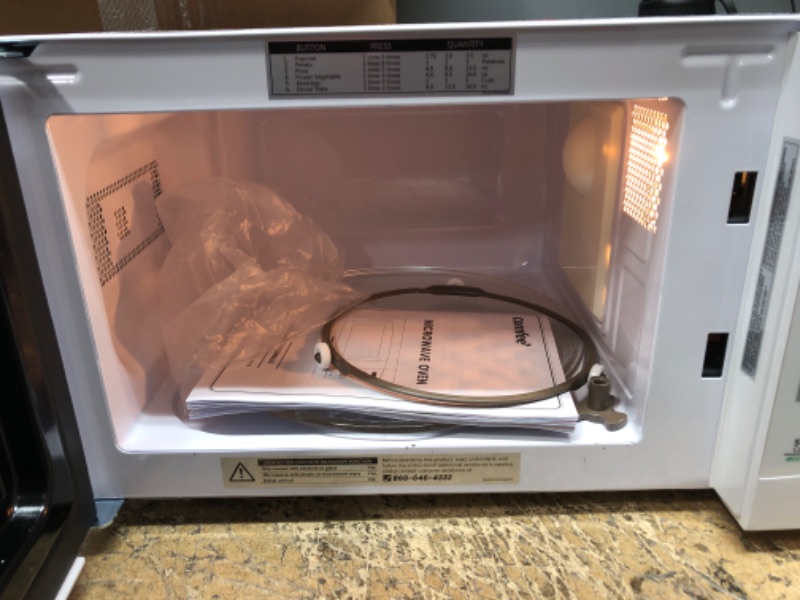 Photo 3 of ***TESTED/ POWERS ON***COMFEE' EM720CPL-PM Countertop Microwave Oven with Sound On/Off, ECO Mode and Easy One-Touch Buttons, 0.7 Cu Ft/700W, Pearl White