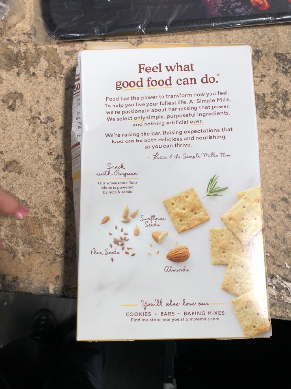 Photo 1 of Simple Mills Almond Flour Crackers, Family Size, Rosemary & Sea Salt - Gluten Free, Vegan, Healthy Snacks, 7 Ounce (Pack of 1) Rosemary & Sea Salt 7 Ounce (Pack of 1) PACK WITH MOUSE PAD 