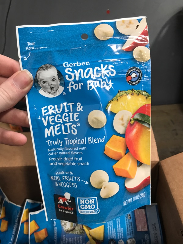 Photo 3 of (Pack of 7) Gerber Fruit & Veggie Melts Freeze-Dried Fruit and Vegetable Snacks Truly Tropical Blend Naturally Flavored with Other Natural Flavors
BEST BY 07/JUL/2023