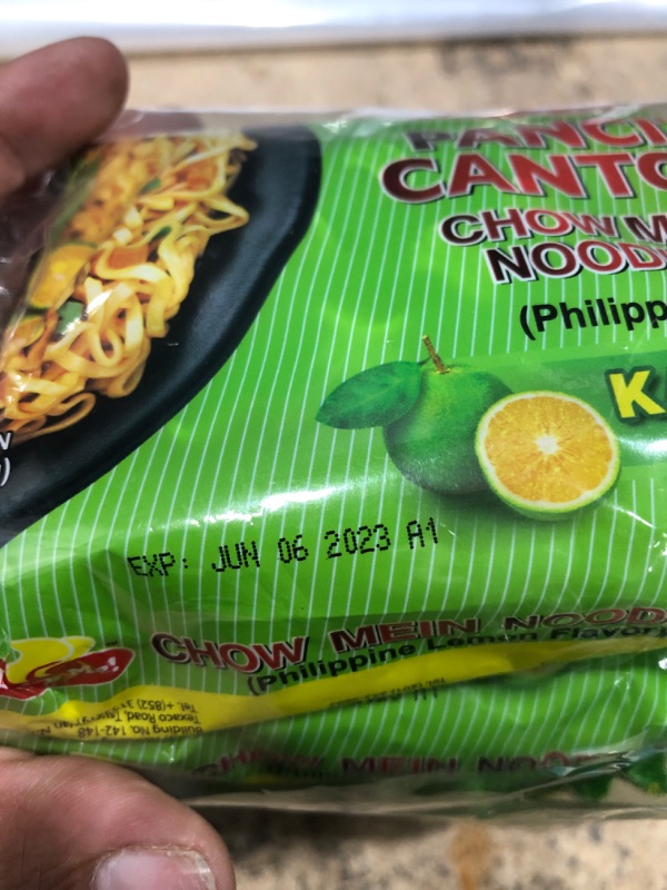 Photo 4 of *** EXP JUN 06 2023*** Pancit Canton Citrus Flavor (Kalamansi) Chow Mein - 6 x 2.12 oz by Lucky