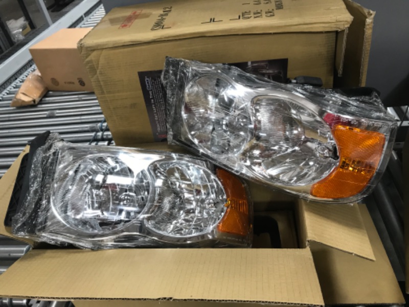 Photo 2 of Anzo USA 111076 Dodge Ram Crystal Clear With Amber Reflectors Headlight Assembly - (Sold in Pairs) Chrome