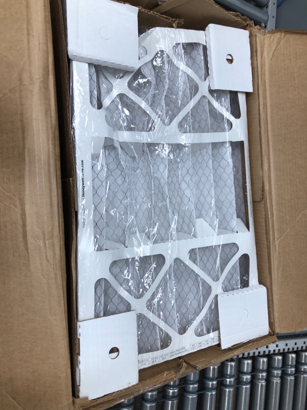 Photo 2 of **UNIT BENT*** Honeywell Home 16x25x4 MERV 8, AC Furnace Air Filter, 3 PACK (CF408F1625-3PKAM) (Actual Dimensions: 15.63 x 24.75 x 4.38 in.) 3 Count (Pack of 1)