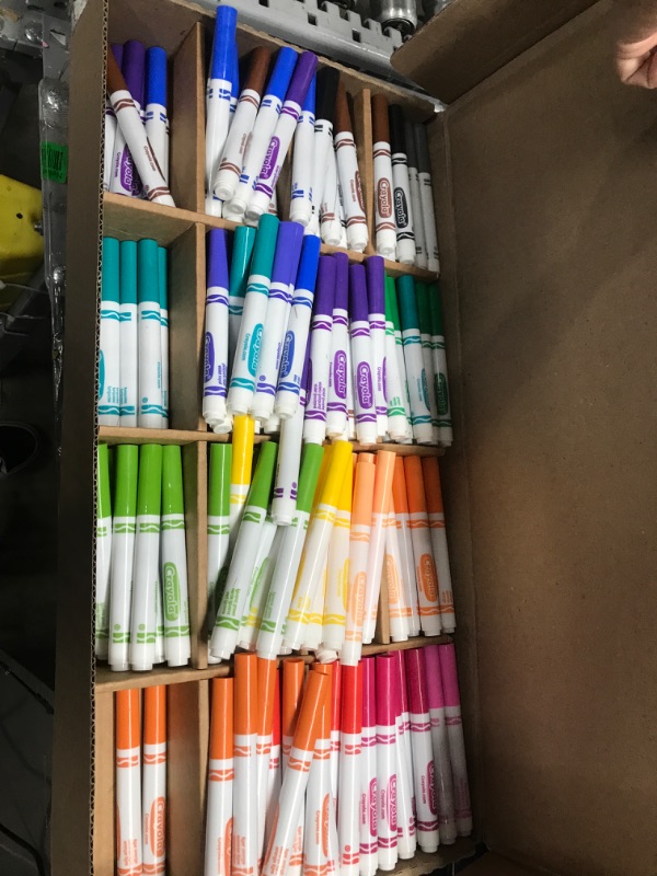 Photo 2 of Crayola 588201 Non-Washable Classpack Markers, Broad Point, 16 Classic Colors, 256/Box