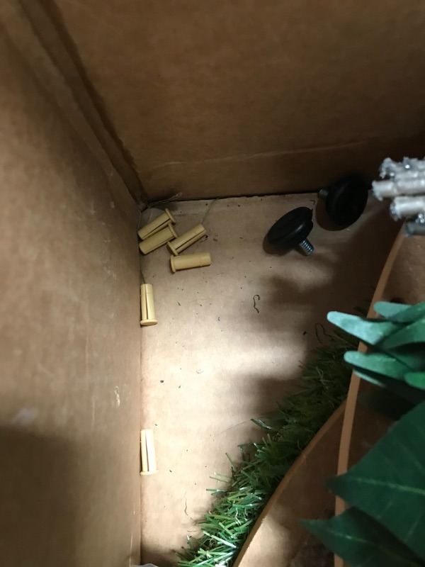 Photo 3 of *** USED *** *** LOOSE OR MISSING HARDWARE *** On2 Pets Cat Tree with Leaves Made in USA, Cat House & Cat Activity Tree, Multi-Level Cat Condo for Indoor Cats
