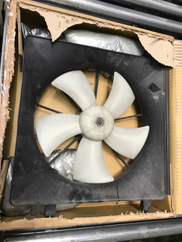 Photo 2 of Dorman 620-232 Engine Cooling Fan Assembly Compatible with Select Honda Models