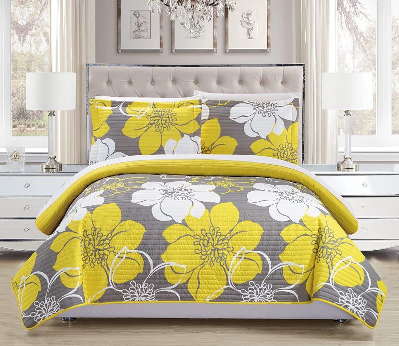 Photo 1 of *** used *** Chic Home - QS1768-AN 3 Piece Woodside Abstract Large Scale Floral Printed with 2 Shams Quilt Set, Queen, Yellow Queen Yellow