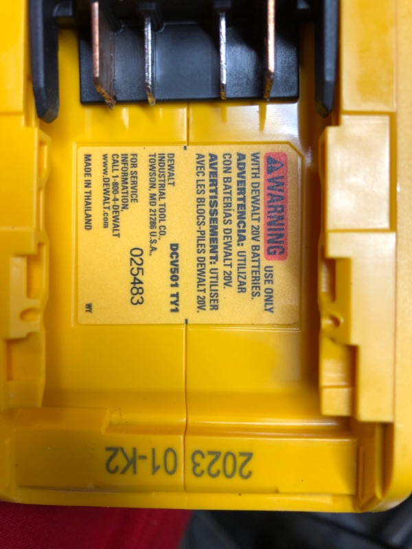 Photo 1 of ***UNABLE TO TEST PER NO BATTERY PACK***

DEWALT 20V Vacuum, Cordless Handheld Vacuum, HEPA, Battery Not Included (DCV501HB)