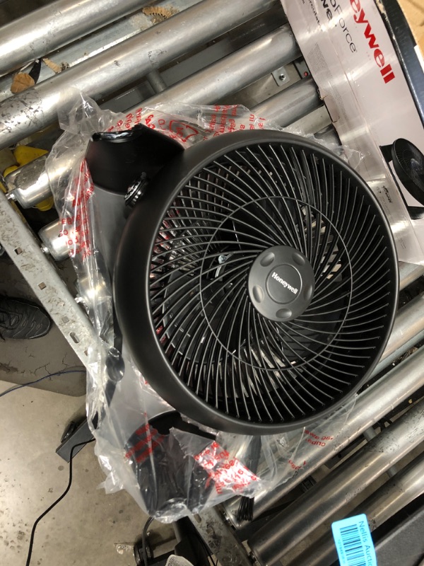 Photo 2 of 12 in. 3 Speed Whole Room Circulator Floor Fan