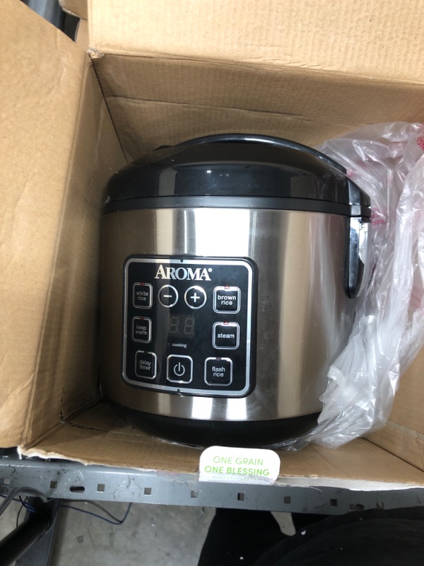 Photo 2 of ***PARTS ONLY NOT FUNCTIONAL***Aroma Housewares ARC-914SBD Digital Cool-Touch Rice Grain Cooker and Food Steamer, Stainless, Silver, 4-Cup (Uncooked) / 8-Cup (Cooked) Basic