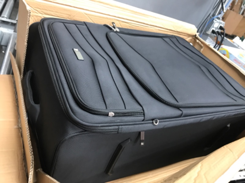 Photo 2 of ***UPPER POCKET ZIPPER BROKEN***it luggage Intrepid 32" Softside Checked 8 Wheel Expandable Spinner with TSA Lock, Black
