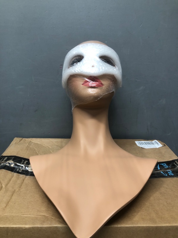 Photo 2 of L7 Mannequin Mannequin Head with Shoulders for Display Manikin Head with Shoulder for Wig/Jewelry/Makeup/Hat/Sunglass Display (DE 487)
